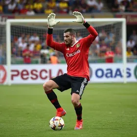 Goleiro formado no São Paulo